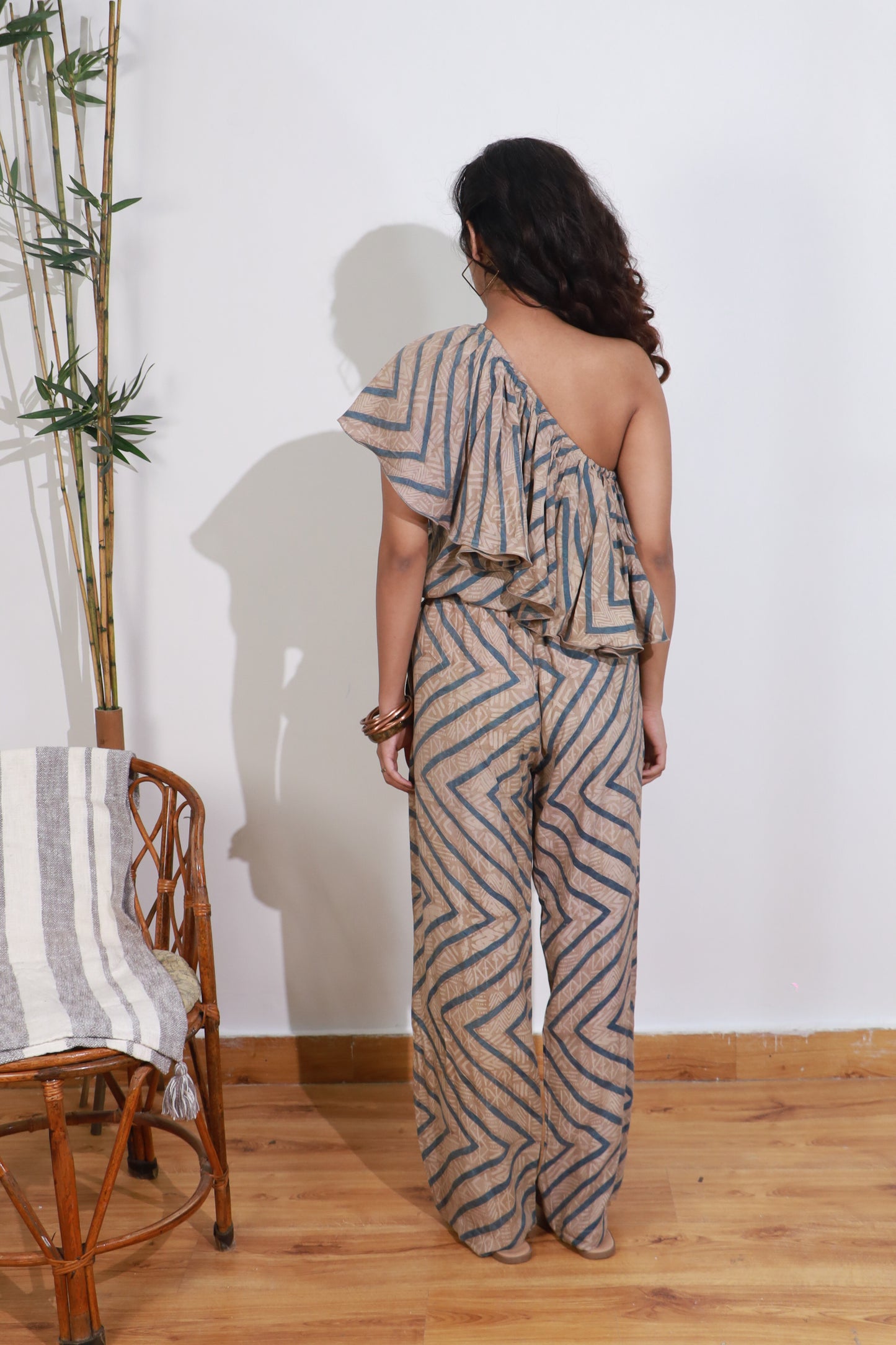 Ash Stone One-Shoulder Set