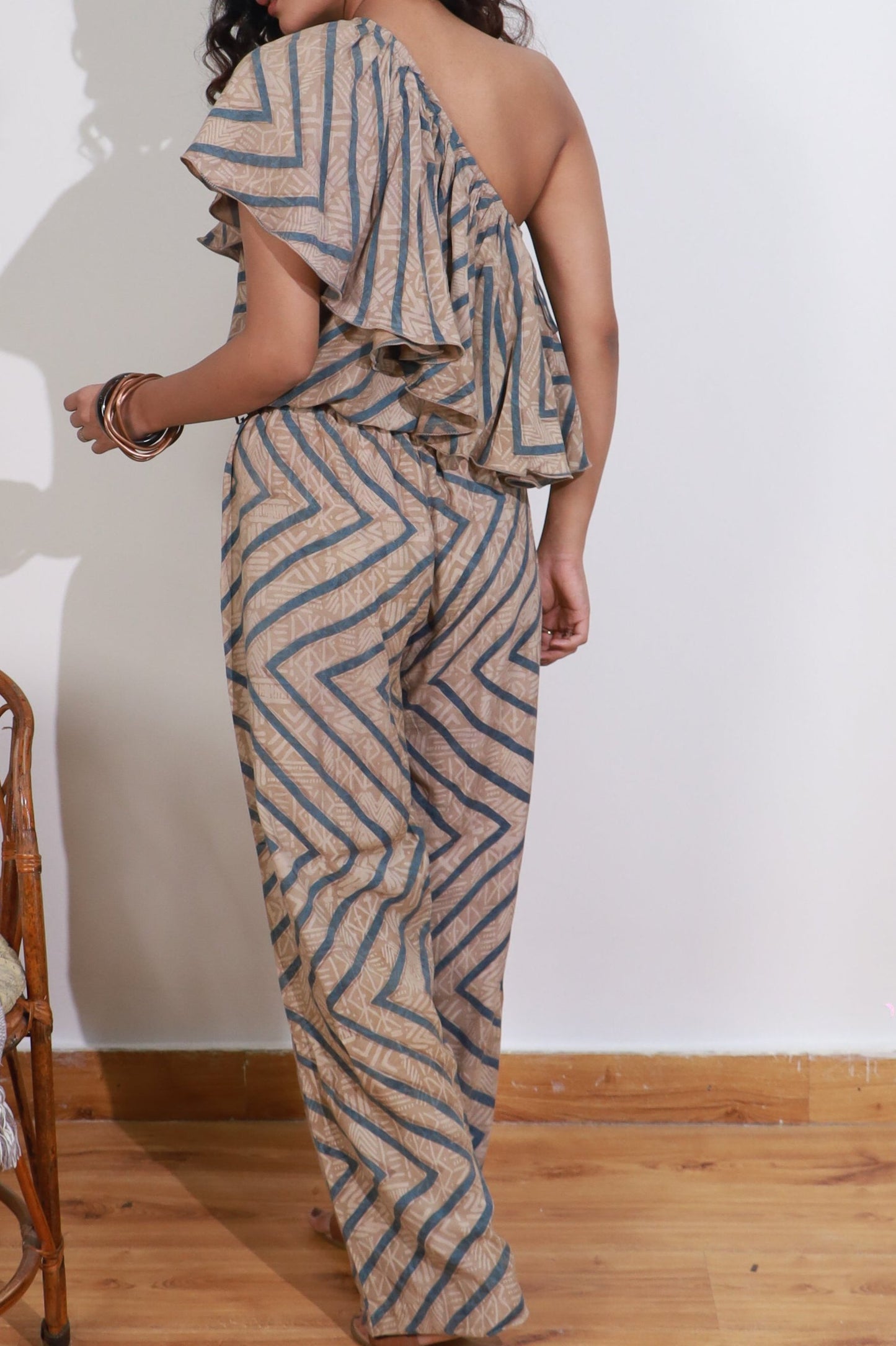 Ash Stone One-Shoulder Set