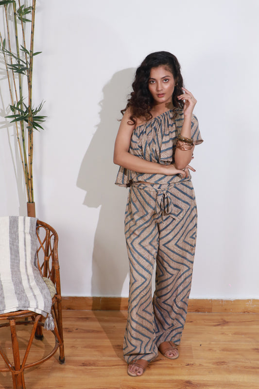 Ash Stone One-Shoulder Set